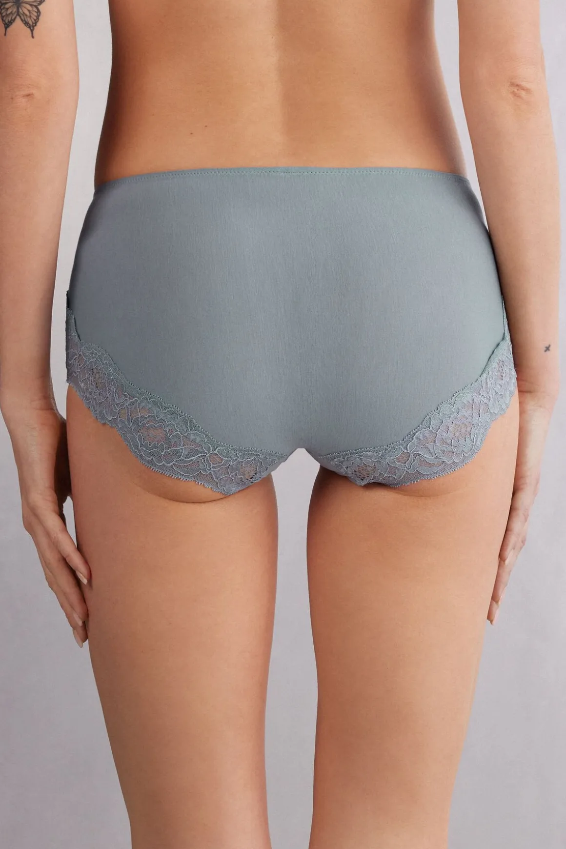 Braguita Culotte de Talle Alto Embrace Simplicity