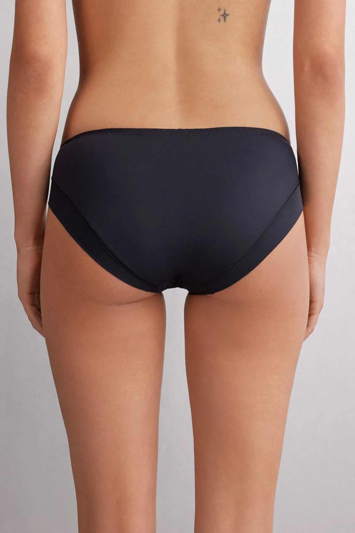 Braguita Hypnotic Details