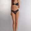 Brasileña de Encaje Estilo Años 80