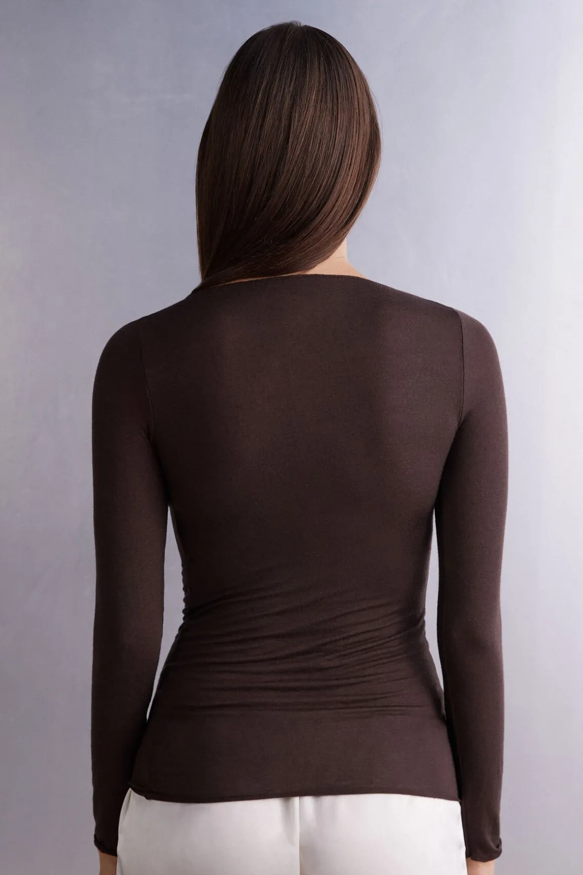 Camiseta con cuello barco en cashmere de manga Larga