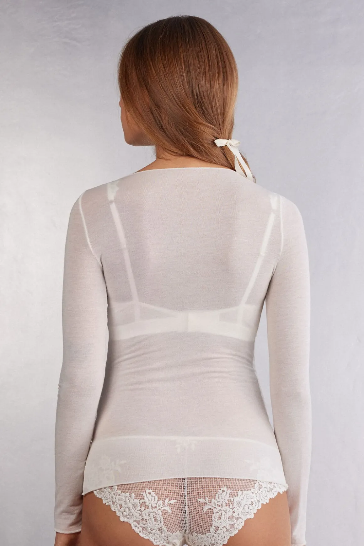 Camiseta con cuello barco en cashmere de manga Larga