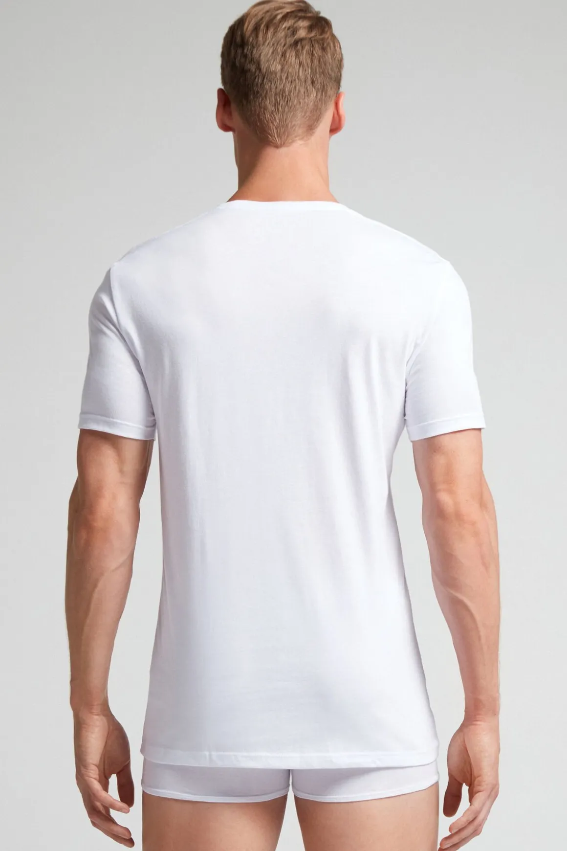 Camiseta con cuello redondo de algodón superior