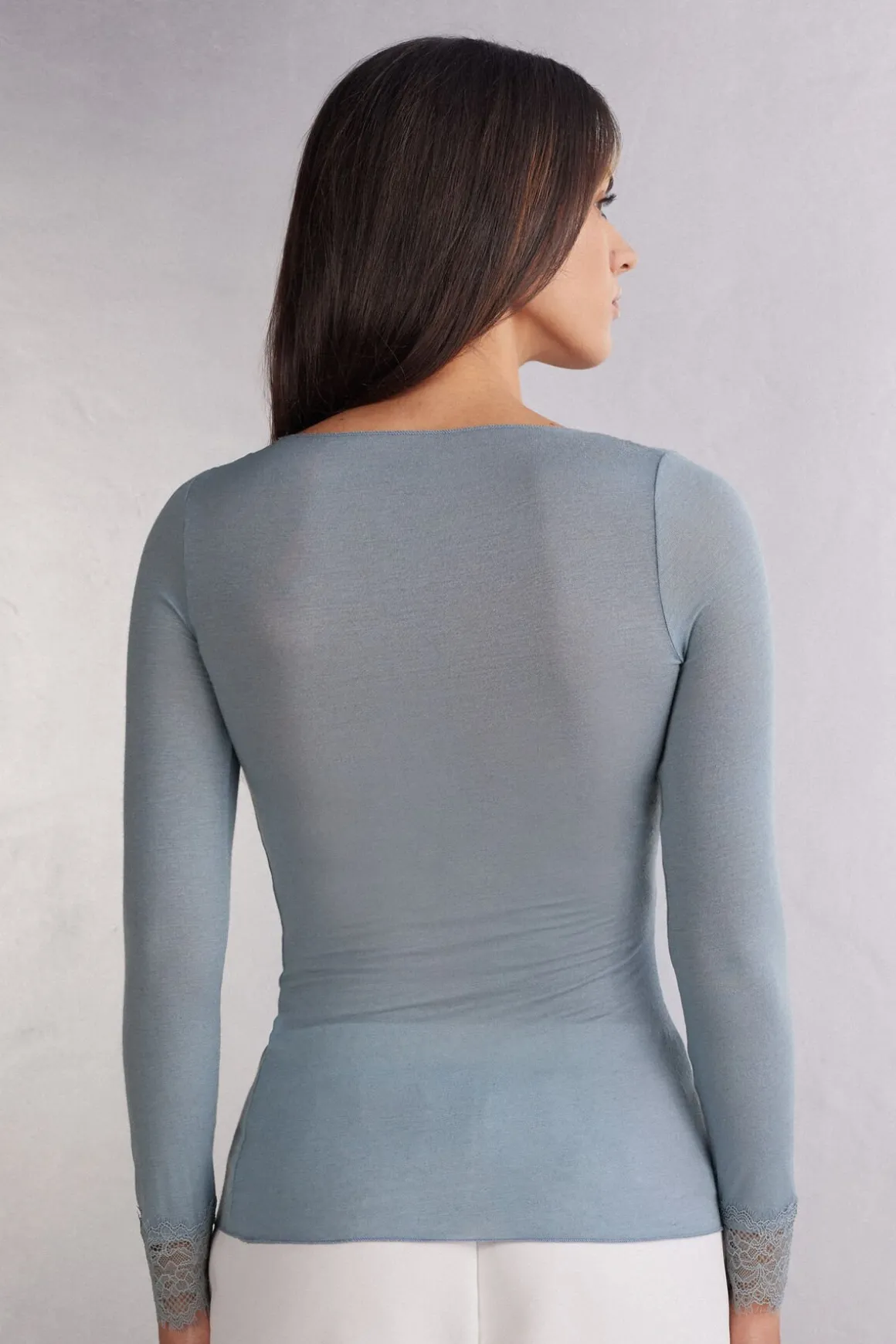 Camiseta con encaje de manga larga en modal y cashmere ultraligero
