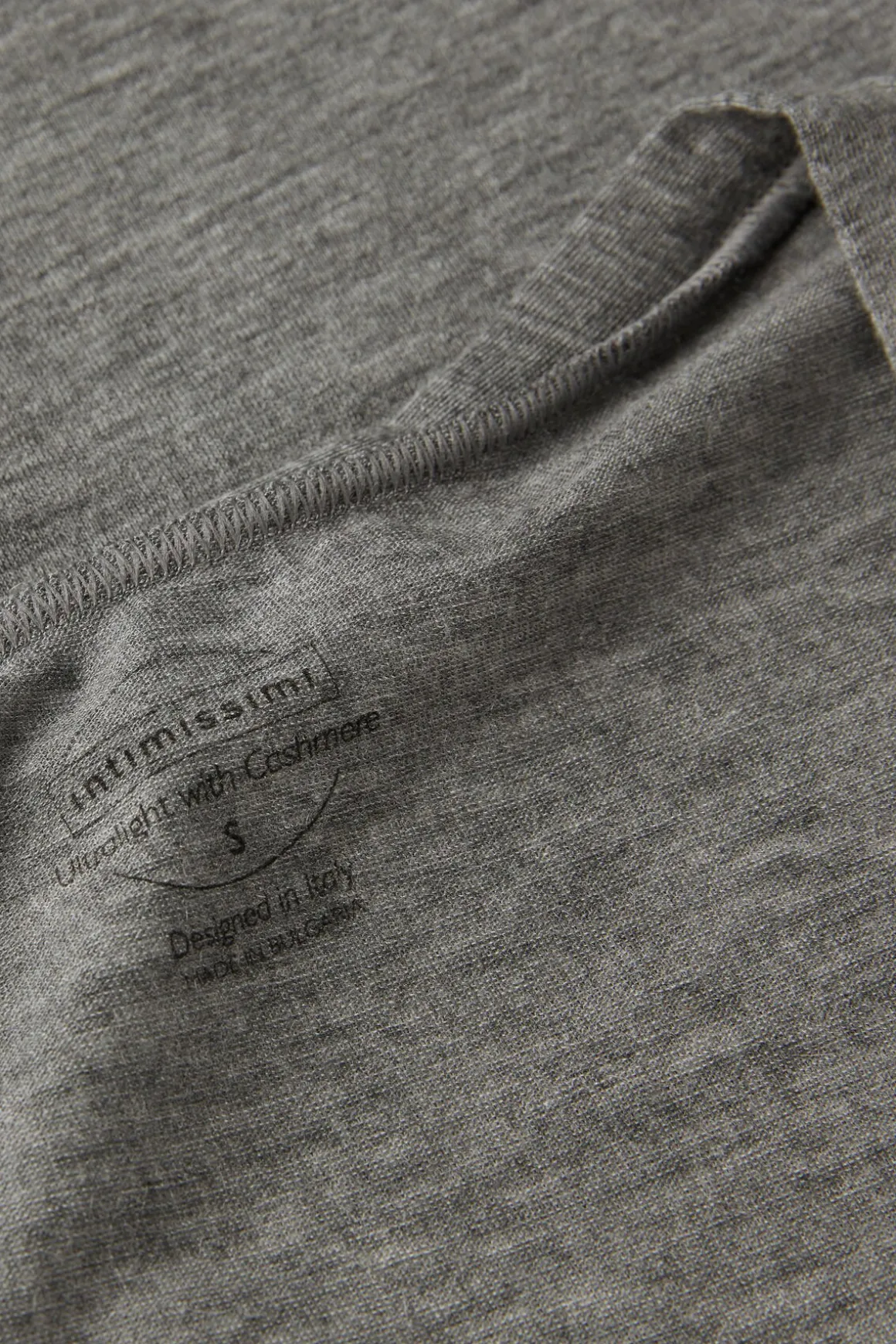 Camiseta de Cuello de Pico de Modal Ultraligero con Cashmere