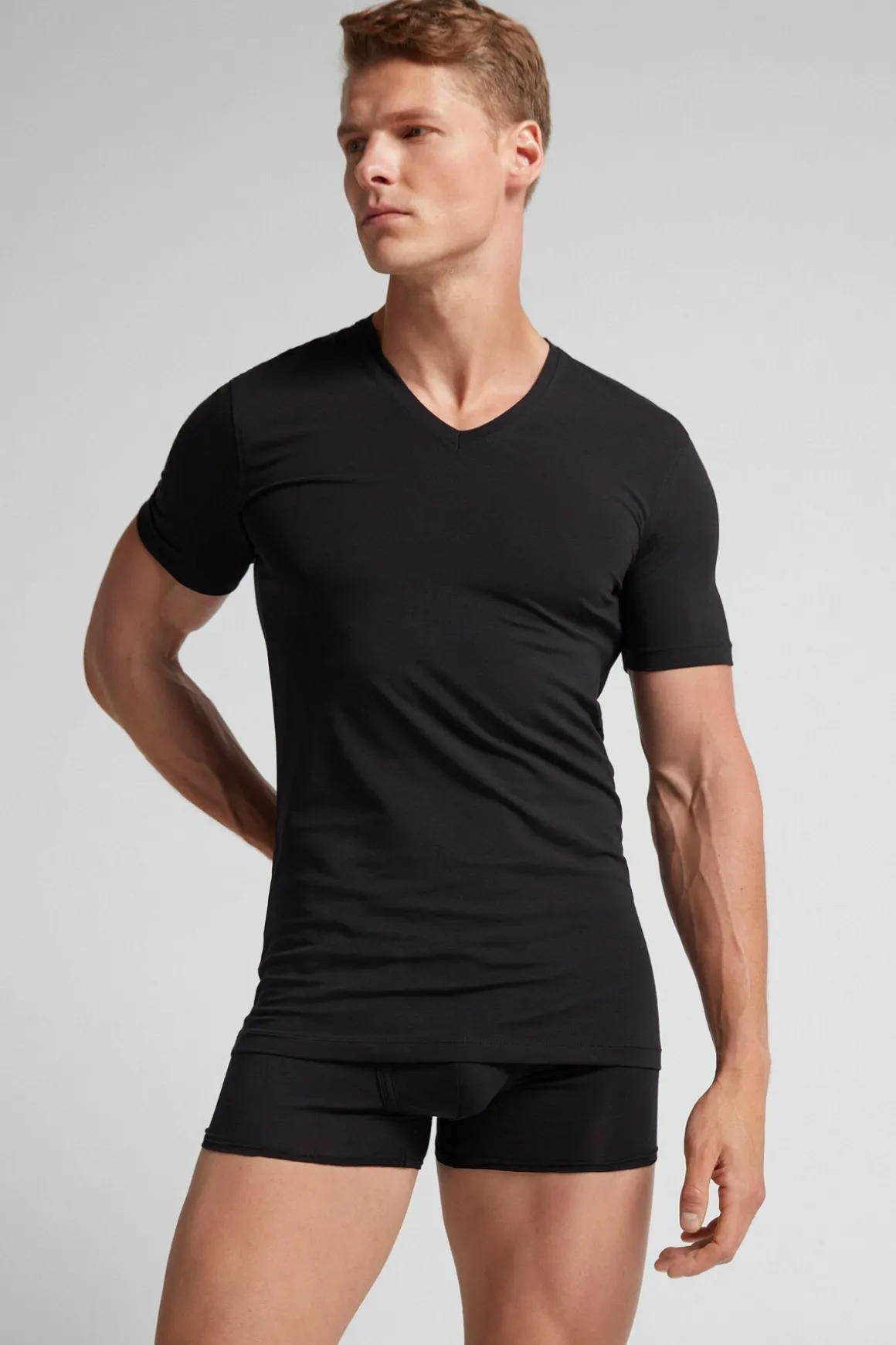 Camiseta de cuello pico en algodón superior
