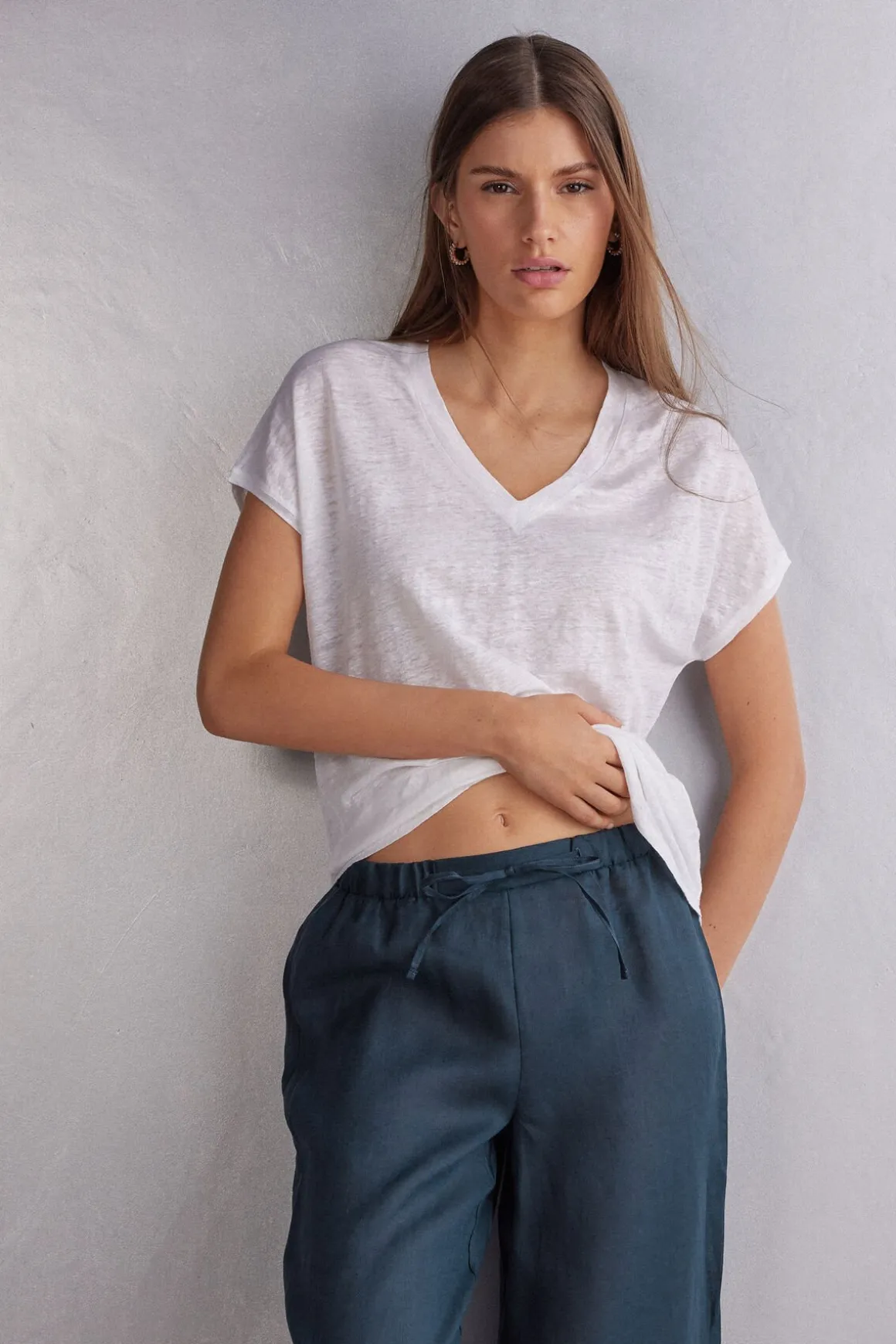 Camiseta de Manga Corta con Escote de Pico de Lino