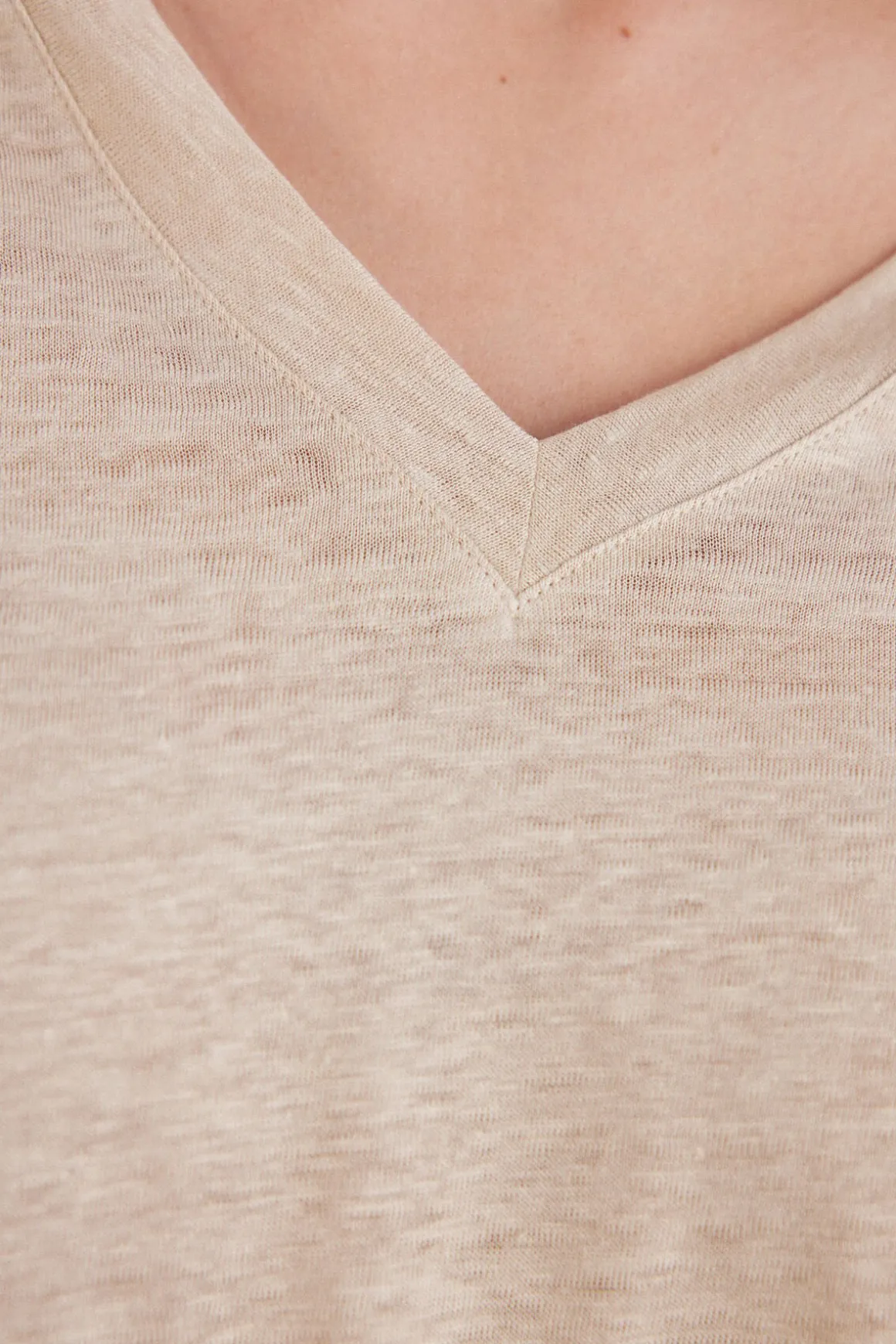 Camiseta de Manga Corta con Escote de Pico de Lino