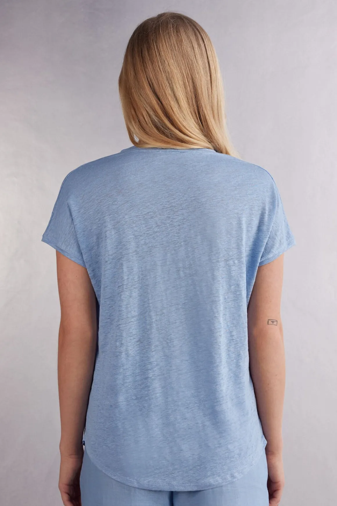 Camiseta de Manga Corta con Escote de Pico de Lino