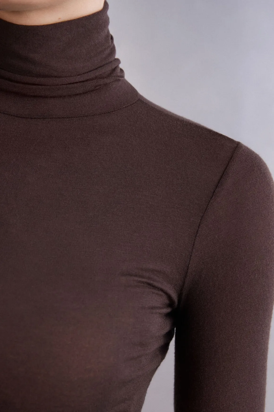 Camiseta de Manga Larga de Cuello Alto de Cashmere Ultraligero de Modal