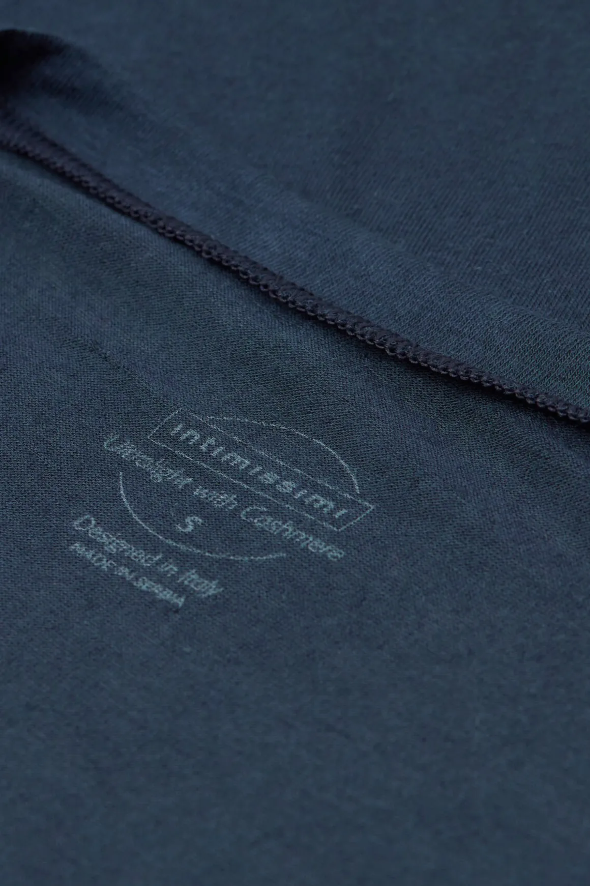 Camiseta de Manga Larga de Modal Ultralight con Cashmere y Escote Redondo