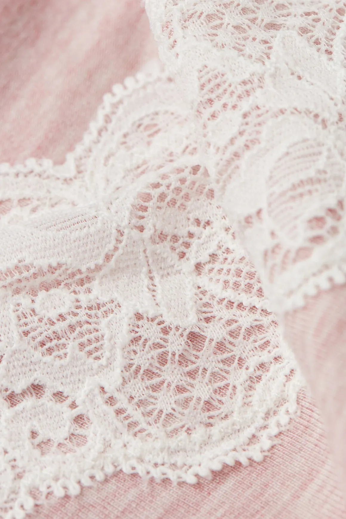 Camiseta de Tirantes en Modal con Detalles de Encaje