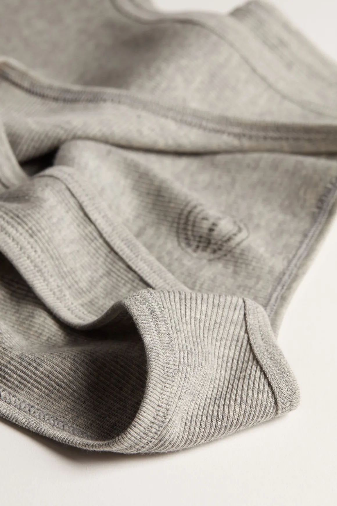 Camiseta sin mangas de hombre en algodón superior con canalé
