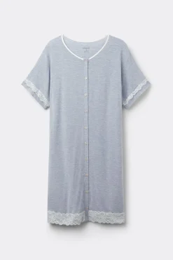 Camisón con Abertura Frontal y Detalles de Encaje