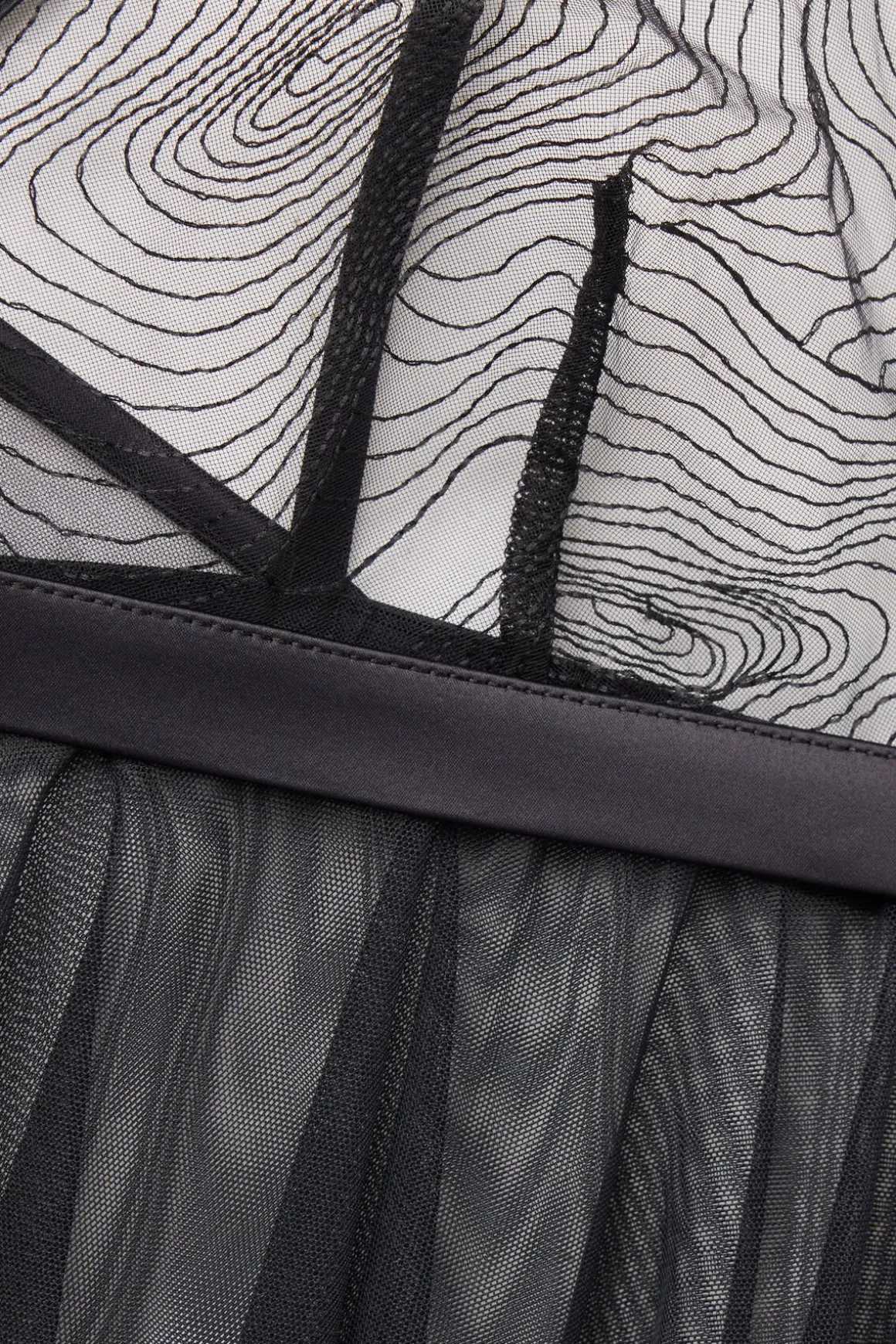 Combinación Tul y Encaje Hypnotic Details
