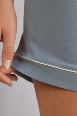 Pantalón Corto de Modal con Bordes en Contraste