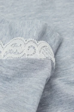 Pantalón Corto de Modal con Detalles de Encaje