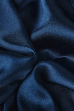 Pantalón Corto de Seda con Encaje