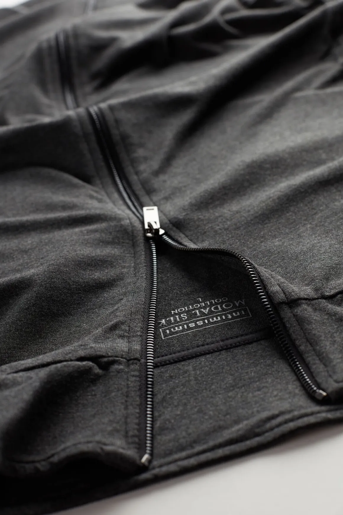 Sudadera con Cremallera de Seda y Modal