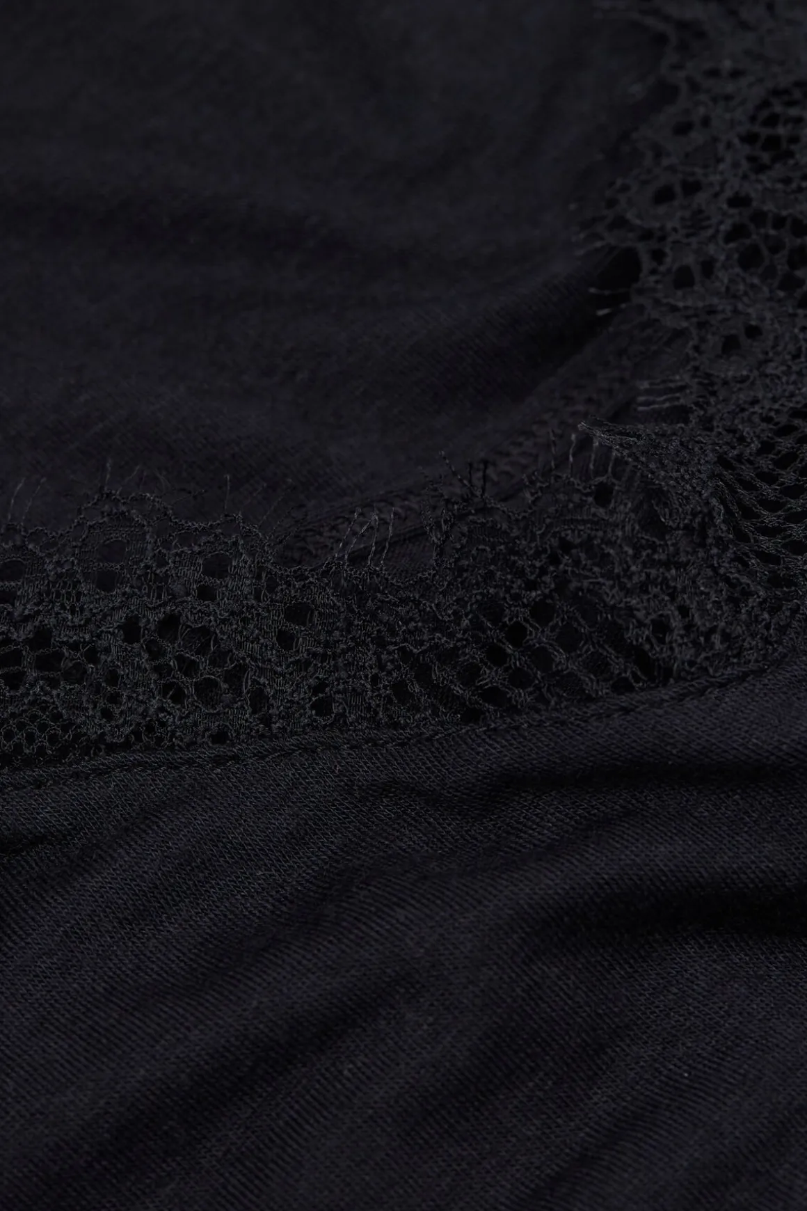 Top de Modal Ultraligero con Cashmere y Encaje